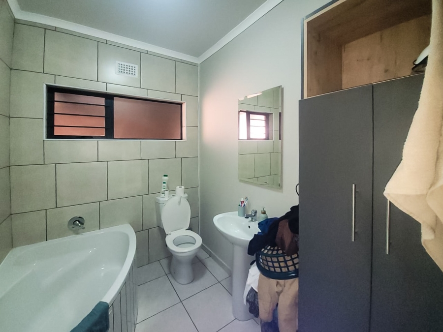 2 Bedroom Property for Sale in Van Der Hoff Park North West